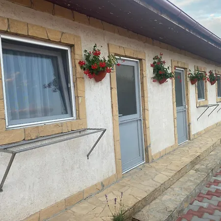 Hétvégi ház Casa Laura *